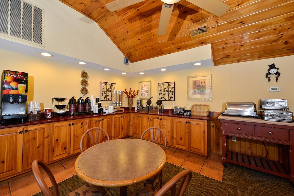 Baymont By Wyndham Sevierville Pigeon Forge Екстер'єр фото
